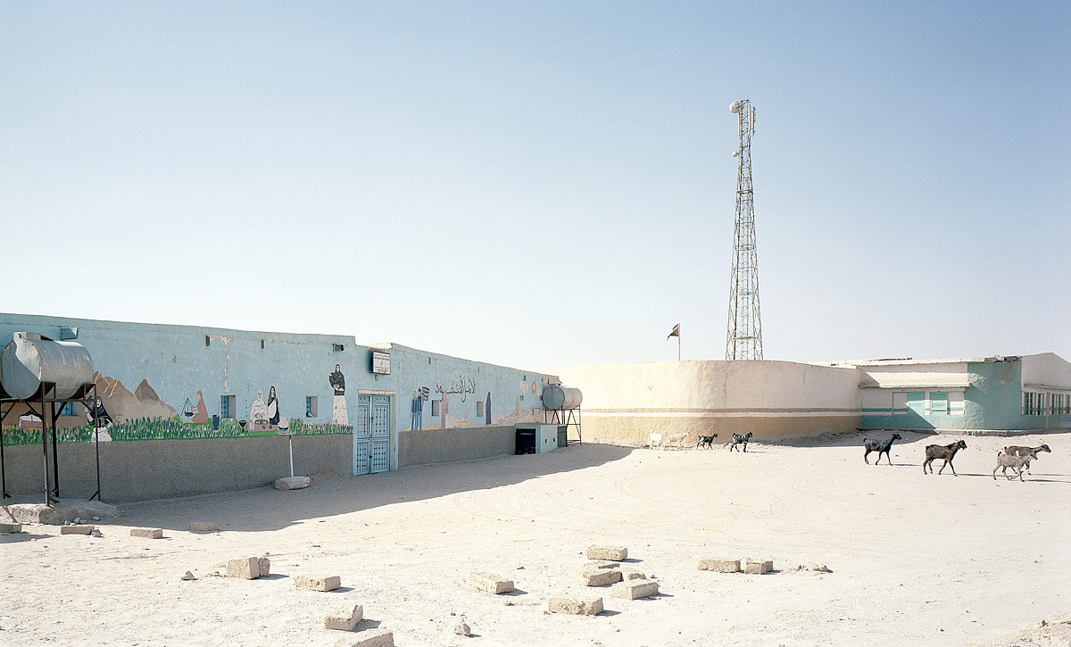 Gregor Sailer | Smara III, Westsahara/Algeria, aus der Serie "Closed Cities", 2011 | C-Print | 60 x 100 cm | ALBERTINA, Wien - Erwerbung aus Mitteln der Galerienförderung des BMKÖS 2021