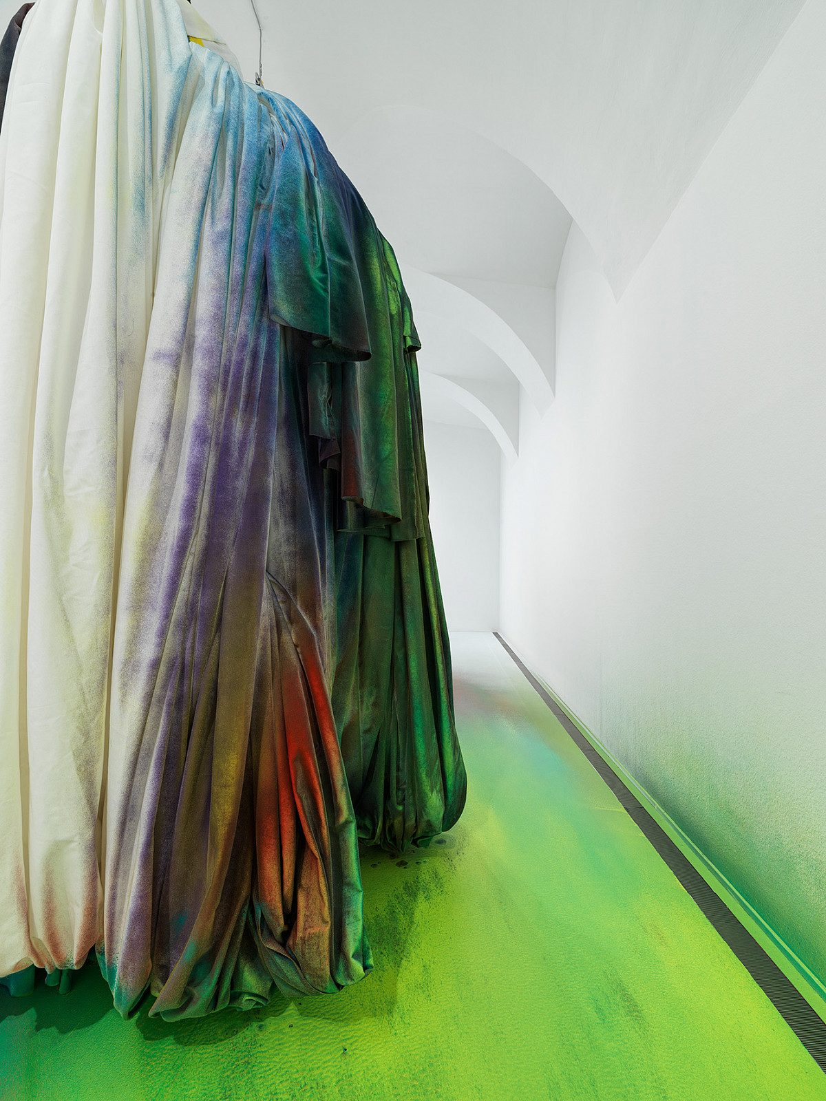 Katharina Grosse: Warum Drei Töne Kein Dreieck Bilden, 2023