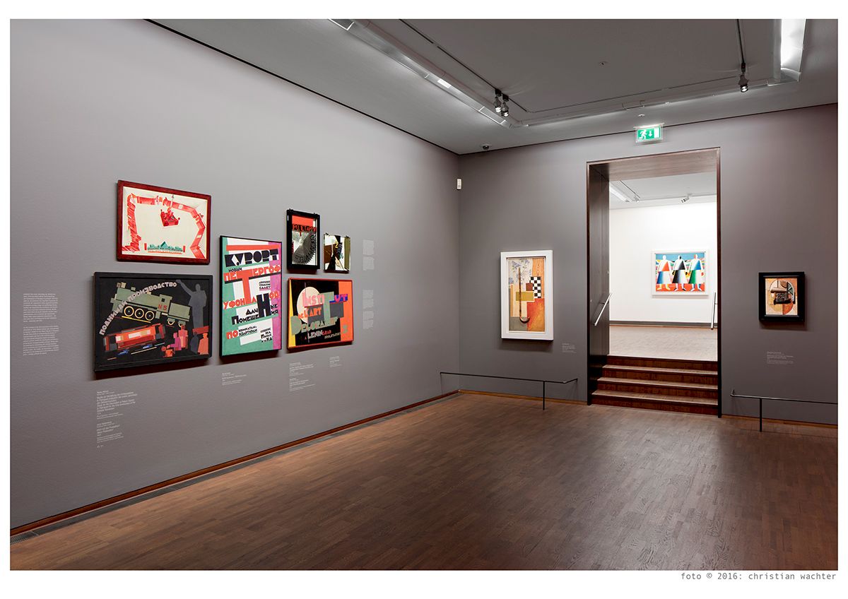 Einblick in die Ausstellungshalle, Chagall bis Malewitsch | Foto © Christian Wachter