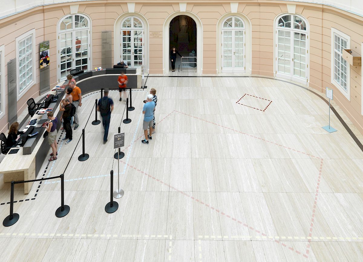 Einblick in die Ausstellungshalle, Spatial Dispositions. Aldo Giannotti. Intervention (6) | Foto © 2016 Thomas Gorisek, Albertina, Wien