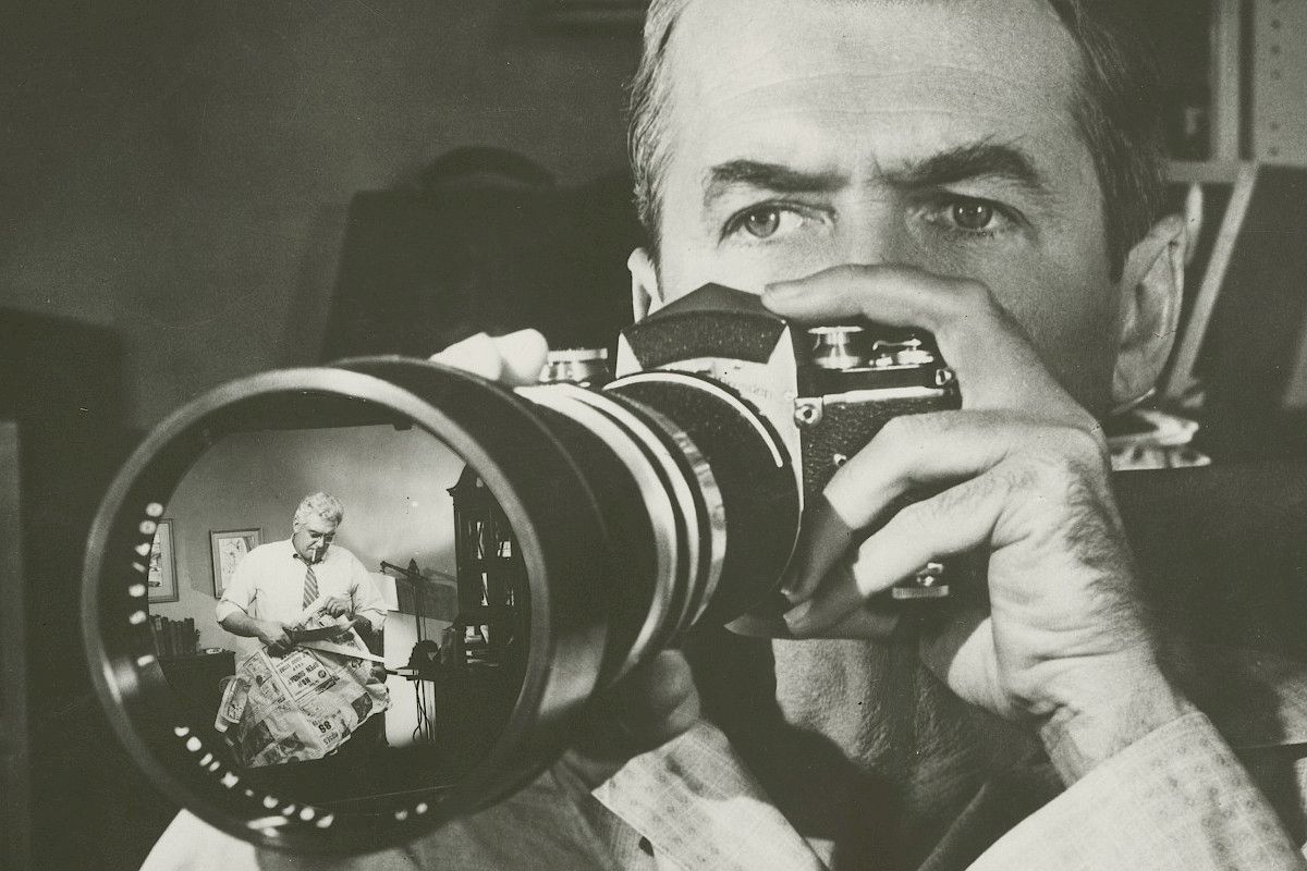 Anonym | James Stewart in <em>Das Fenster zum Hof</em>, Regie: Alfred Hitchcock, 1954 | © BFI National Archive