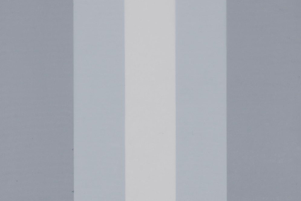 Abstrakte Arbeit: Graue Rechtecke in unterschiedlichen Schattierungen