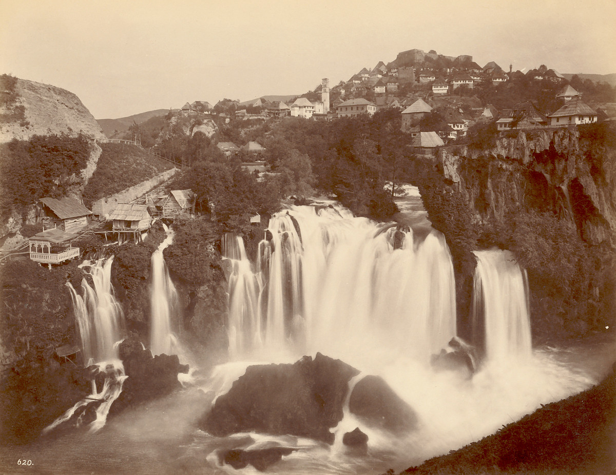 Raimund Stillfried von Rathenitz: Jajce mit dem Pliva-Wasserfall, Bosnien und Herzegowina | Aus der Serie Bosnien und Hercegovina, 1889