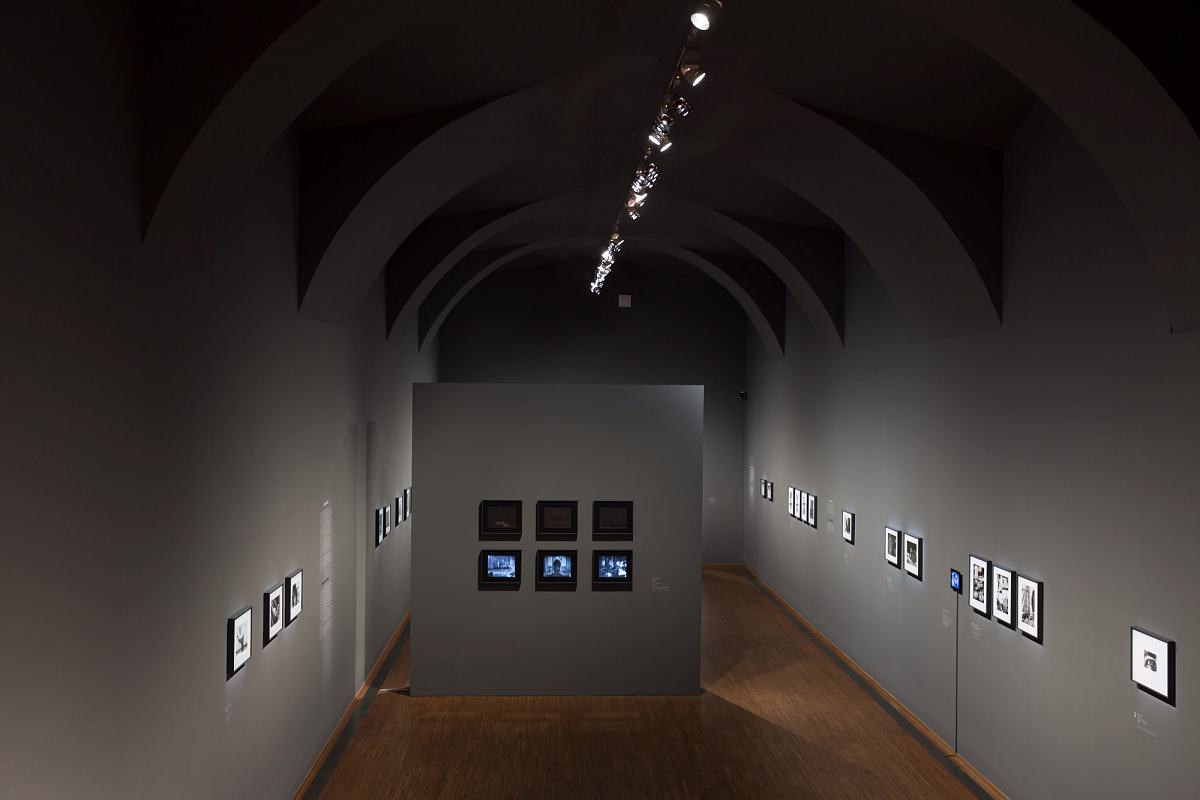 View in the exhibition hall, Film-Stills | Photo © Bureau Kies