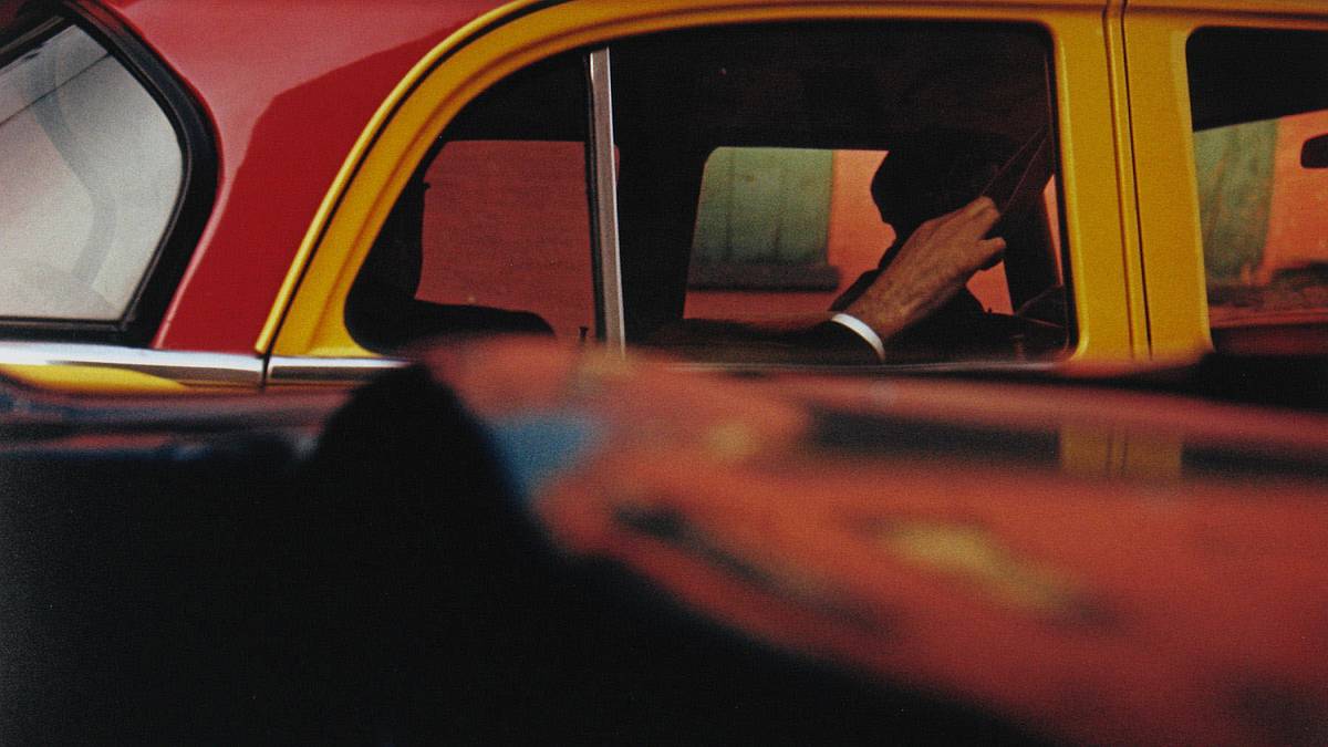 Video about the exhibition | Picture: Saul Leiter | Taxi, 1957, printed 2006 | The Albertina Museum, Vienna © Saul Leiter Foundation, courtesy Howard Greenberg Gallery